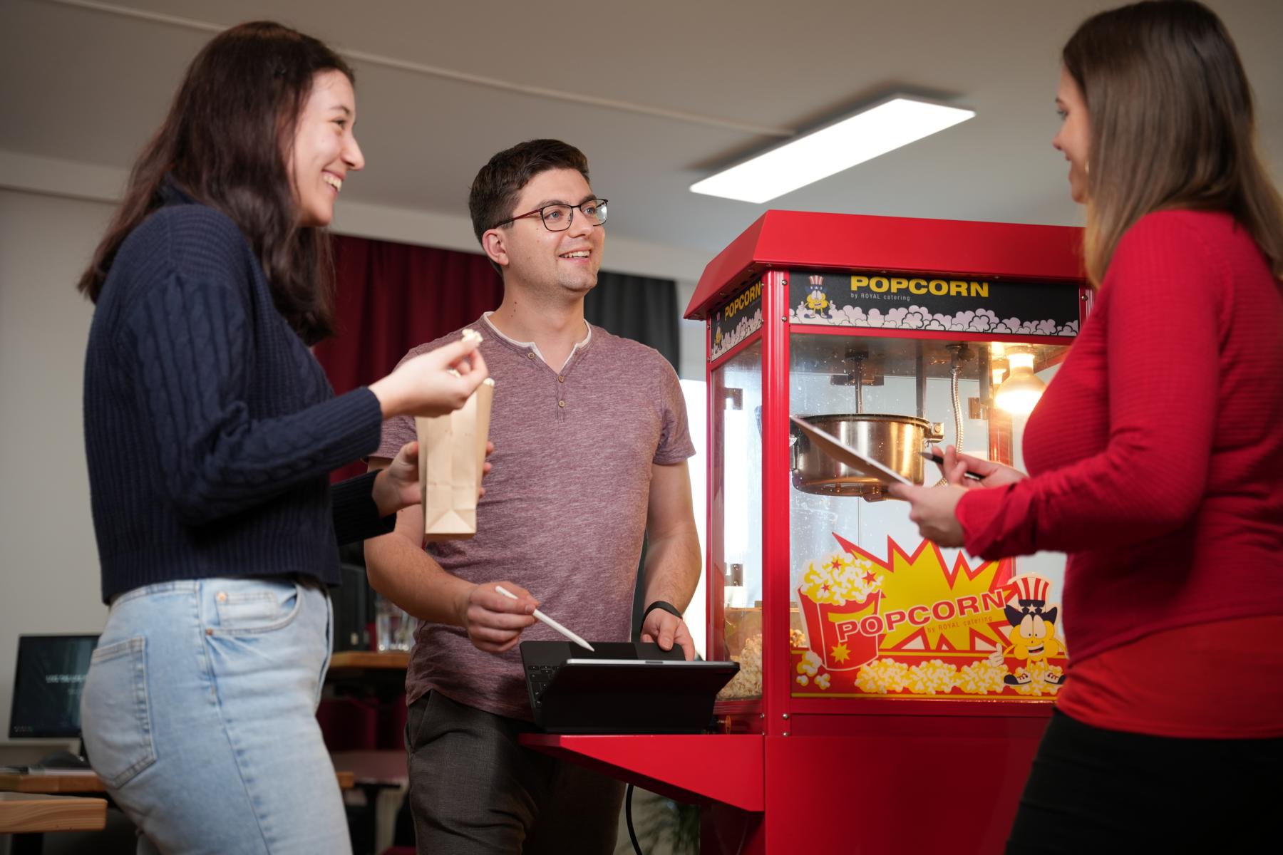 Popcornmaschine mit TEAM Work-Life Balance Werte