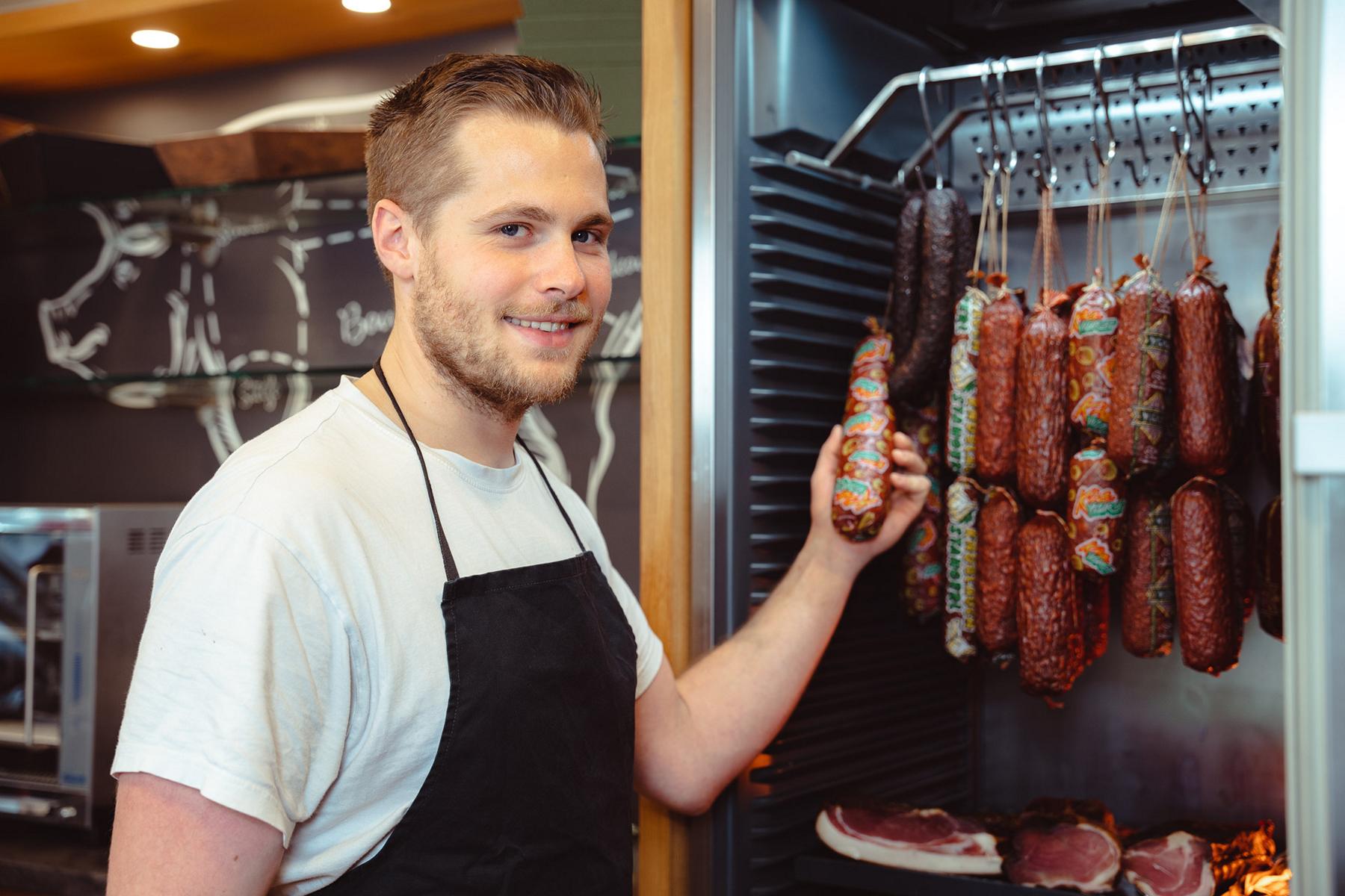 stefan-wurst-fleischschrank-3